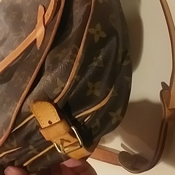 Authentic louis vuitton bag - Picture 2 of 16